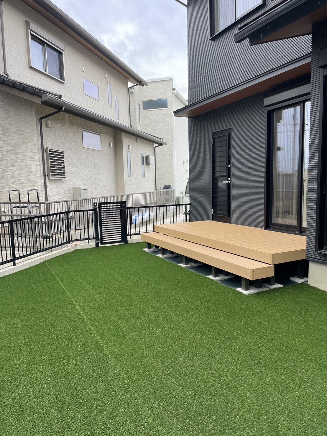 尾張旭市U様邸　リンクストーン樹脂舗装工事＋モルタル階段新設