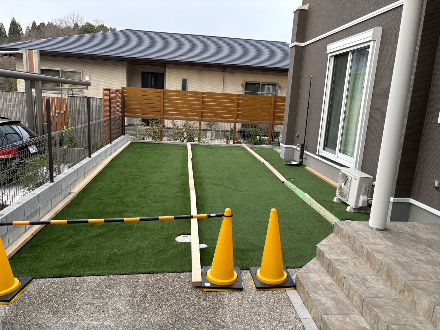 尾張旭市U様邸　リンクストーン樹脂舗装工事＋モルタル階段新設