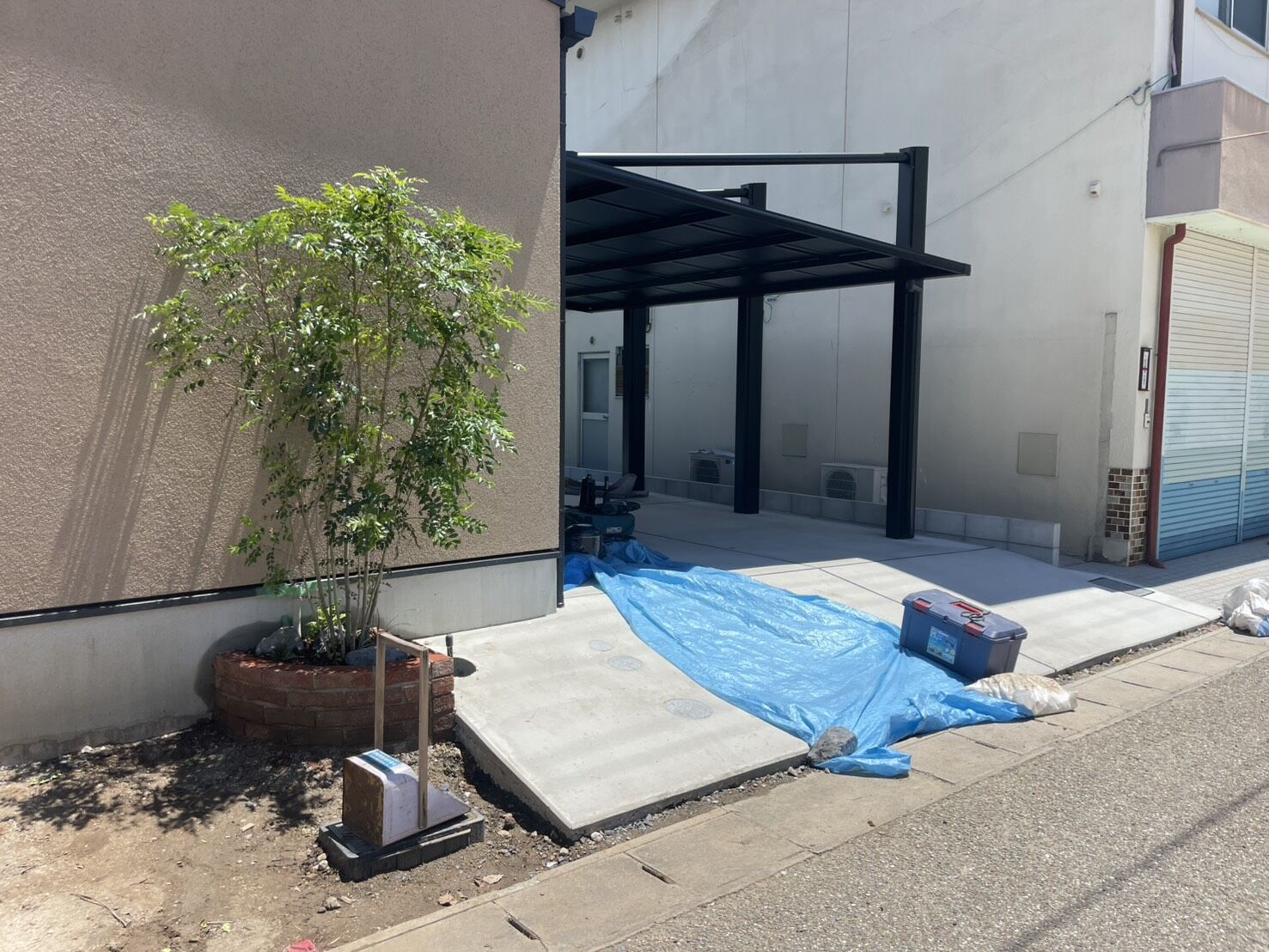 尾張旭市U様邸　リンクストーン樹脂舗装工事＋モルタル階段新設