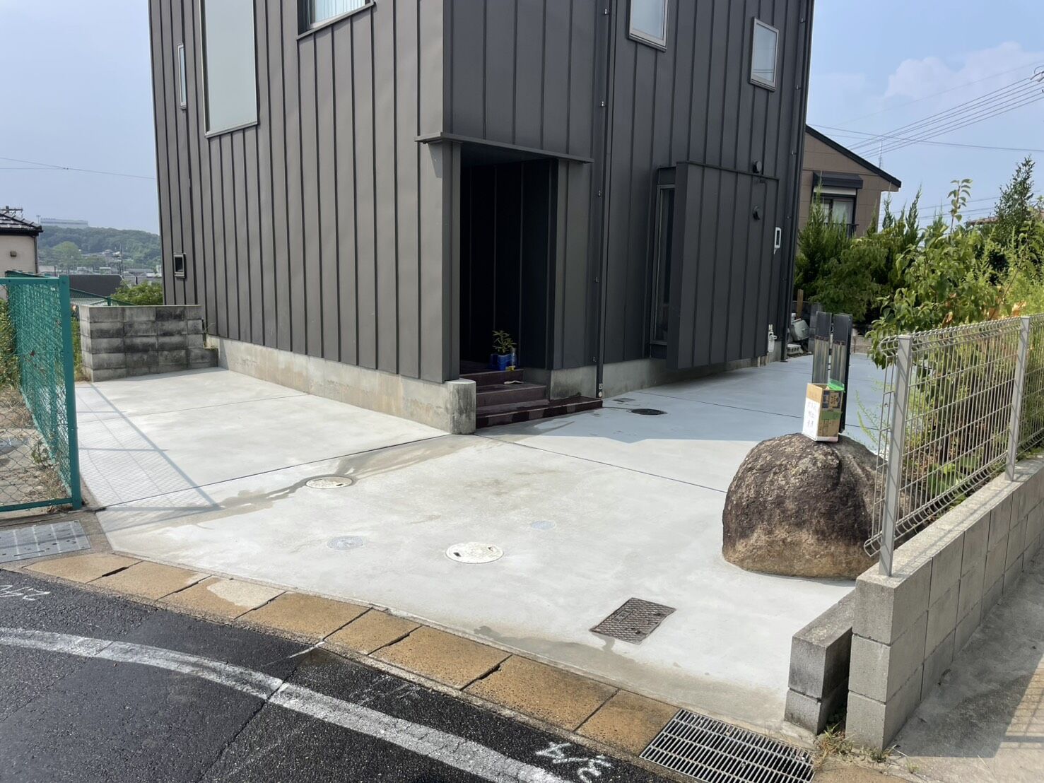 尾張旭市U様邸　リンクストーン樹脂舗装工事＋モルタル階段新設
