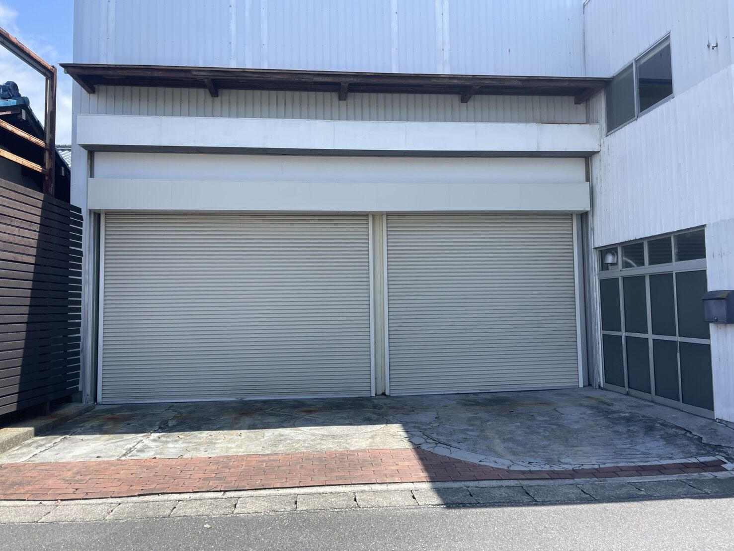尾張旭市U様邸　リンクストーン樹脂舗装工事＋モルタル階段新設