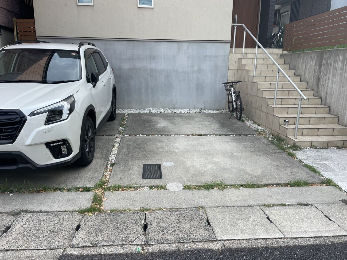 尾張旭市U様邸　リンクストーン樹脂舗装工事＋モルタル階段新設